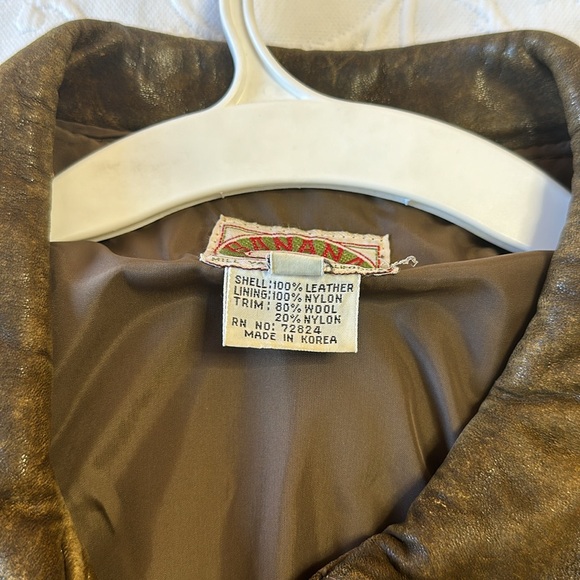 Vintage 90’s Banana Republic Brown Leather Bomber Jacket Size 44L SOFT! - Picture 14 of 14